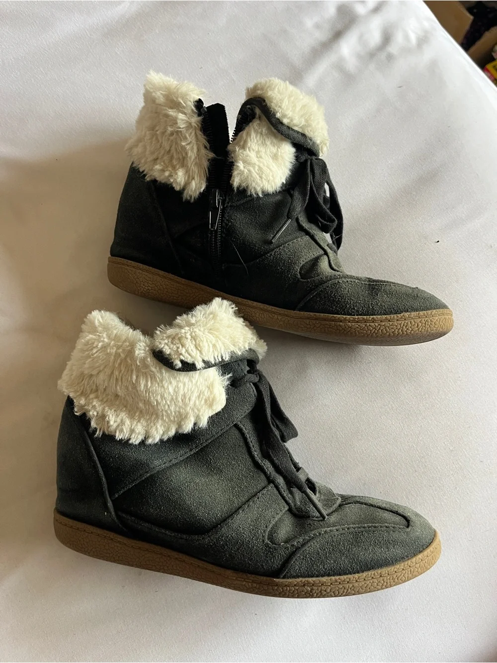 Justice Girls Size 9 Dark Gray Faux Fur Trim Lace-Up Ankle Wedge Boots